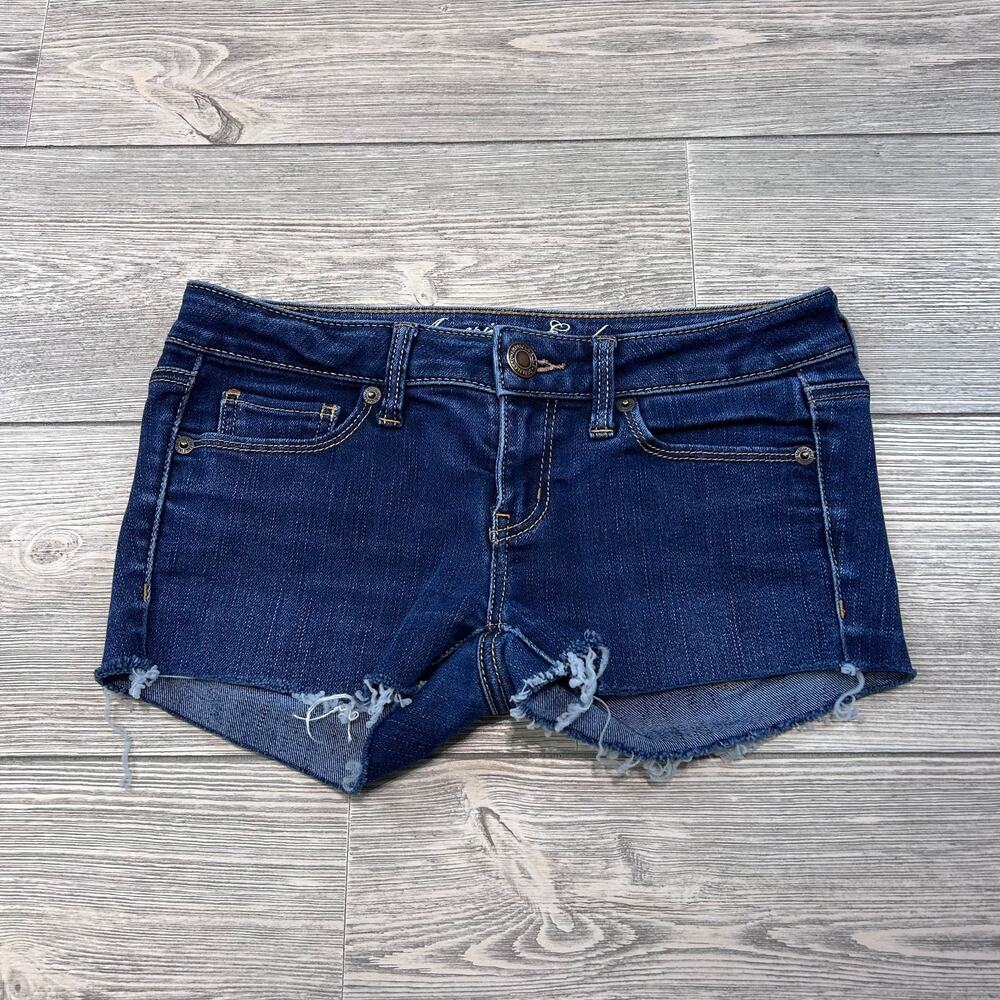 American Eagle y2k Low-Rise Jean shorts Size 4 EUC